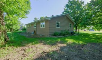 1712 Liberty Rd NE, Alexandria, MN 56308