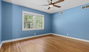 2106 Davie Ln, Camden, SC 29020
