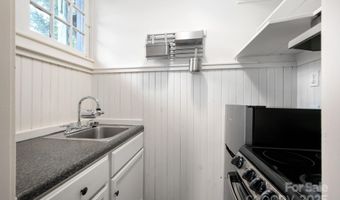 11 Cullowhee St, Asheville, NC 28801