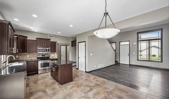 4715 NW 2nd St, Ankeny, IA 50023