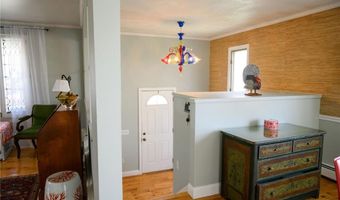 21 Carpenter Ave, Barrington, RI 02806