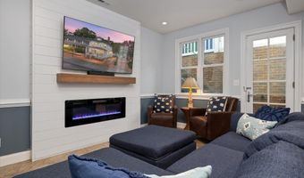 238 KING GEORGE St, Annapolis, MD 21401