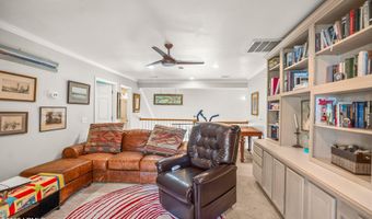 5 Petigru Dr, Beaufort, SC 29902