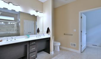 222 N Sunset Ln, Addison, IL 60101