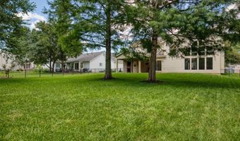 876 Kiefer Trails Dr, Ballwin, MO 63021