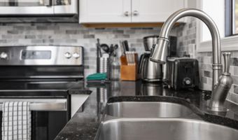 673 KILLMON Rd, Basye, VA 22810