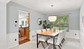 1438 Newell Ct, Columbus, OH 43228