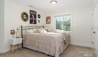 5272 Canterbury St, Chubbuck, ID 83202