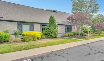 19 Vanderbilt Dr, Narragansett, RI 02882