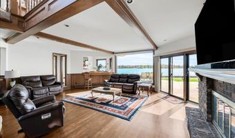 523 Lathrop Ave, Algonac, MI 48001