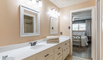 2402 Stonecrest Dr, Abilene, TX 79606