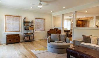18 Waverly Rd, Branford, CT 06405
