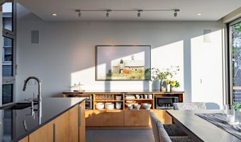 11 Lakeview Ter, Burlington, VT 05401