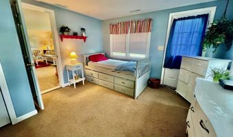28 Kelsey Rd, Clinton, CT 06413