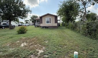 723 Kayroe Rd, Adkins, TX 78101
