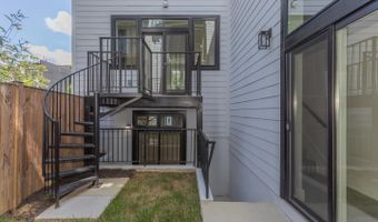 722 KENYON St NW #3, Washington, DC 20010