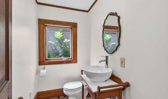 19 Gresham St, Ashland, OR 97520