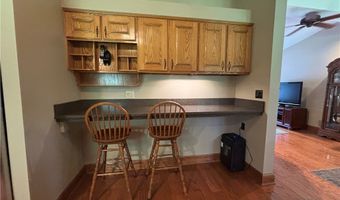 385 Cochran Rd, Aurora, OH 44202