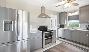 300 Lane 195 Crooked Lk, Angola, IN 46703