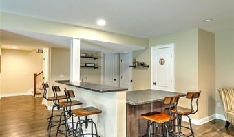 1 W Farm Rd, Smithfield, RI 02917