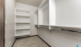 2405 E Tinley St, Brandon, SD 57005