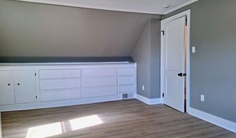 155 Second St, Auburn, ME 04210