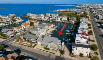 409 3rd St, Beach Haven, NJ 08008
