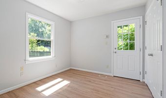8736 Manns Loop Rd, Apex, NC 27539