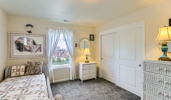 20820 YOSEMITE St, Aurora, OR 97002