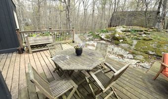 51 Ironworks Rd, Clinton, CT 06413