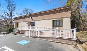 970 Hope St, Bristol, RI 02809