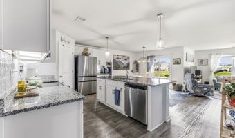 657 Woodland Farms Cir, Aynor, SC 29511
