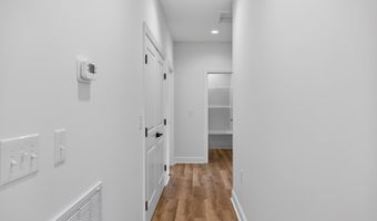9041 Stonewall Rd, Appomattox, VA 24522