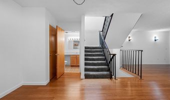54 Voyagers Ln 54, Ashland, MA 01721