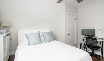 33 Slocum St, Newport, RI 02840