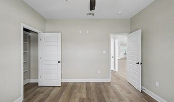 423 Indian Creek Cir, Adel, GA 31620