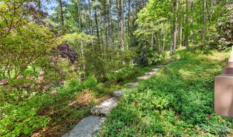200 Robinhood Rd, Asheville, NC 28804
