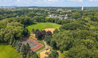 1929 Jerrold Ave, Arden Hills, MN 55112