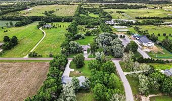 16985 Evans Rd, Basehor, KS 66007