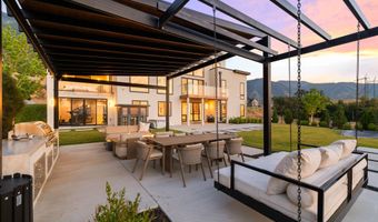 348 E HIDDEN LAKE Dr, Bountiful, UT 84010