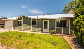 612 HONEYLOCUST St, Bloomfield, NM 87413