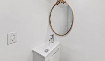 126 N MAIN St, Bridgeville, DE 19933