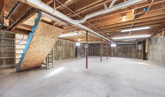 202 Pearl St, Bangor, ME 04401