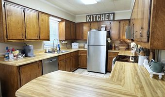 511 E Pine St, Atmore, AL 36502