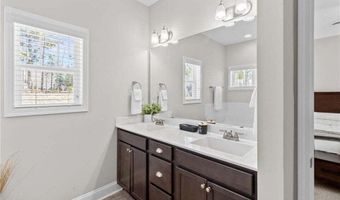 1245 Whitney Dr, Aberdeen, NC 28315