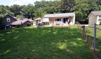 872 Village Brook Ct, Ballwin, MO 63021