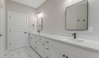 41 Fleetwood Dr, Bella Vista, AR 72714