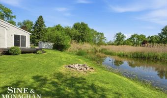 2122 Michigan St, Algonac, MI 48001