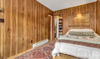 108 Hidden Pond Ln, Asheville, NC 28804