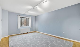 1300 S ARLINGTON RIDGE Rd 618, Arlington, VA 22202